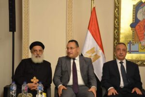 رئيس جامعة الإسكندرية يشارك الإخوة الأقباط في احتفالات عيد الميلاد المجيد بالكنيسة المرقسية بالاسكندرية