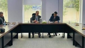 وزير الاتصالات يلتقى رئيس تنمية التجارة العالمية لمنظمة "ناسكوم"