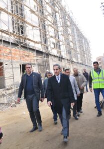 محافظ الغربية يتابع مشروعات التطوير في طنطا والسنطه