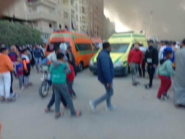 #عاجل . حريق هائل بمصنع الملابس الجاهزة"بلازا"بمنطقة الأيمان السويس