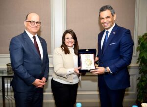 وزيرة الهجرة المصرية تستقبل وزير التشغيل والتكوين المهني التونسي