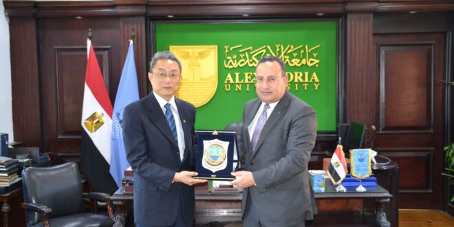 رئيس جامعة الإسكندرية يستقبل قنصل عام الصين بالإسكندرية