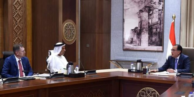 "دبولي" يلتقي رئيس مجموعة "الغرير" الاستثمارية الإماراتية