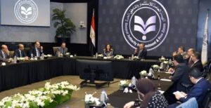 وزيرة الهجرة والرئيس التنفيذي للهيئة العامة للاستثمار والمناطق الحرة يجتمعون بمجموعة النواة لإنشاء شركة المصريين في الخارج