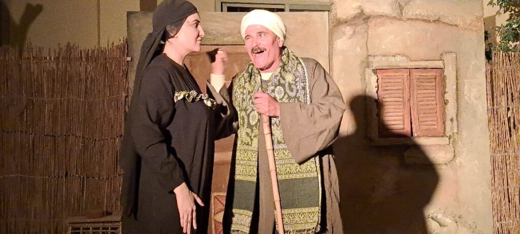 انطلاق اليوم الأول لمسرحية " الطوق والاسورة" بمركز شباب الجناين بقرية العمدة