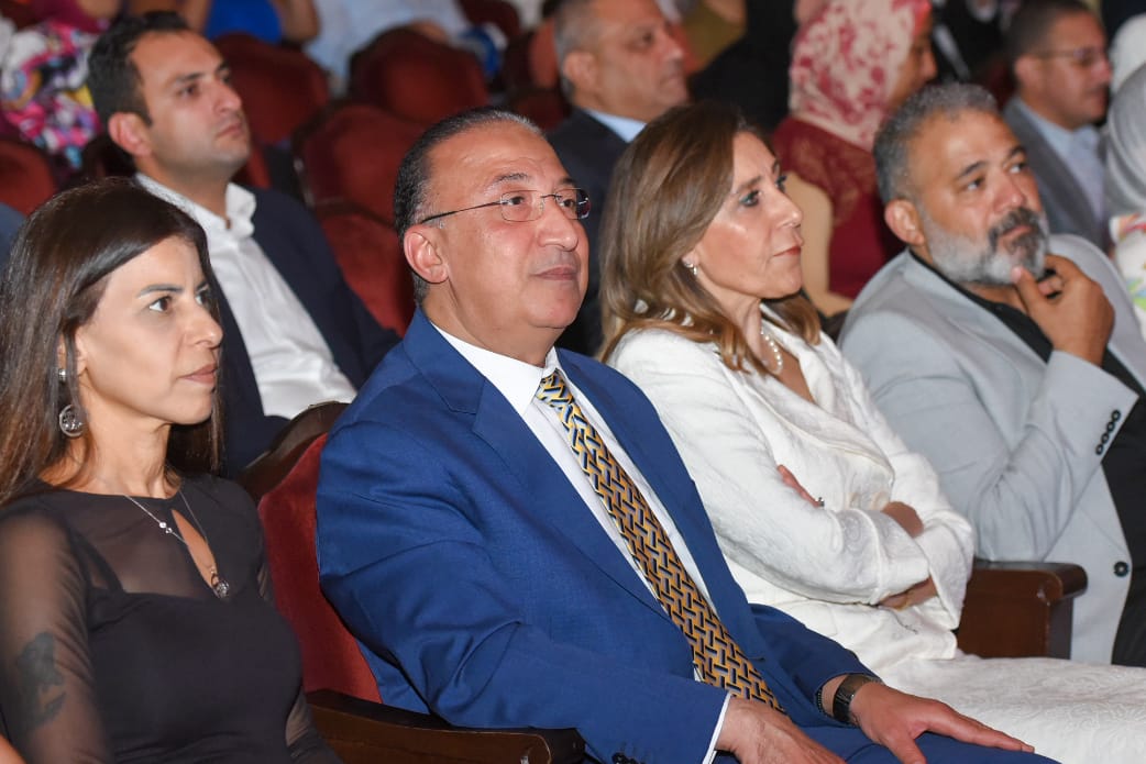 وزيرة الثقافة ومحافظ الإسكندرية يفتتحان "المهرجان الصيفي للموسيقى والغناء" بمسرح سيد