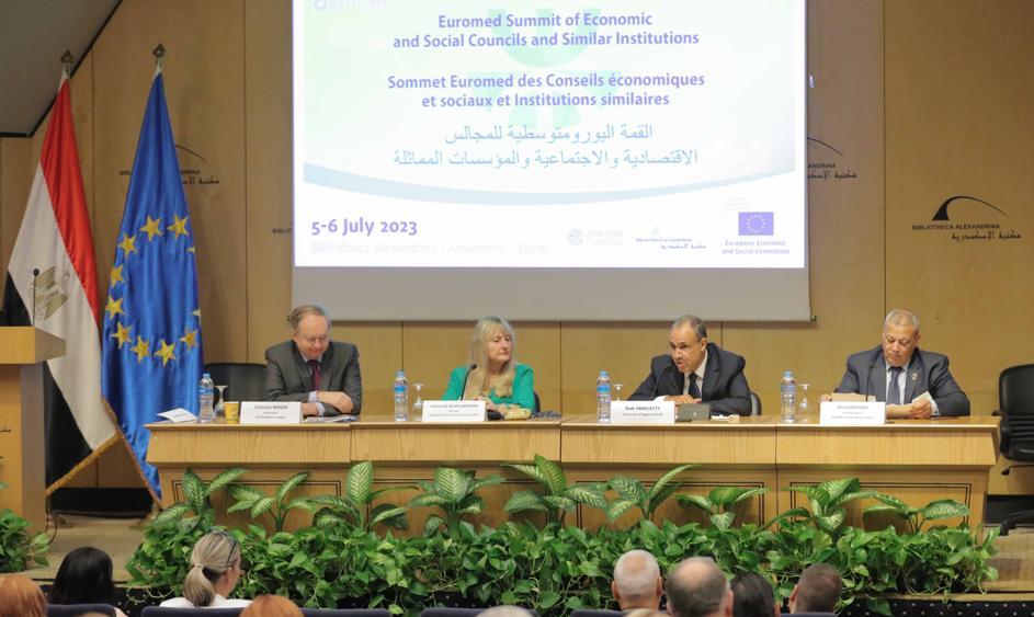 القمة الأورومتوسطية تناقش قضايا التحول الرقمي وندرة المياه بمكتبة الإسكندرية