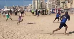 محافظة الإسكندرية شاطئ إسحاق حلمي يستضيف دوري كرة القدم الشاطئية