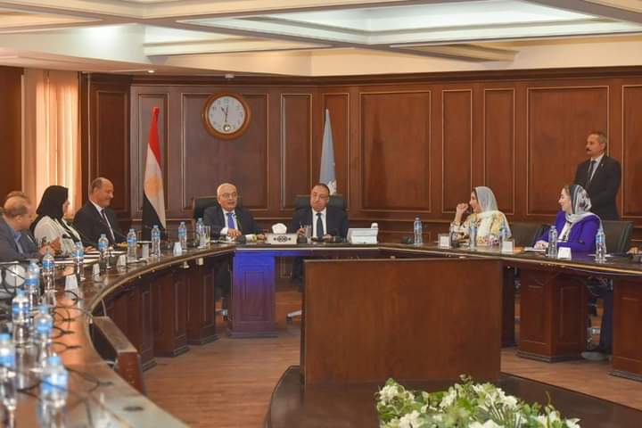 وزير التعليم ومحافظ الإسكندرية يعقدان اجتماعا، للأستعدادات للعام الدراسى الجديد