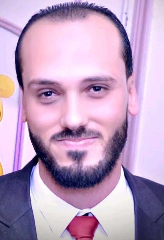 قصيدة طَيْفٌ يُشَاغِلُني للشاعر محمد سليم