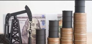 قفزت أسعار النفط بنحو ستة بالمئة وحقق خام برنت أعلى مكسب