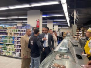 خالد فراج…حملة ميدانية للرقابة على المحلات التجارية والأسواق