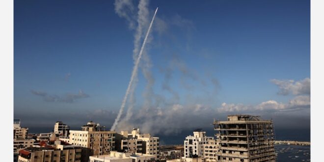 عاجل :المقاومة تطلق مئات الرشقات الصاروخية تجاه تل أبيب وغلاف غزة  