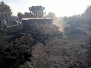 إزالة 56 مكمورة فحم بمركز بدر لمخالفة الإشتراطات البيئية