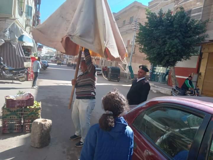 رفع 1000حالة اشغال طريق مخالف خلال حملات مكبرة بنطاق 6 مراكز بالبحيرة.