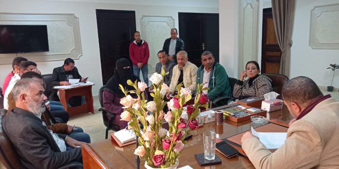 السكرتير العام المساعد للمحافظة يلتقى بـ 18 مواطن ممن لديهم مطالب بأبو المطامير.