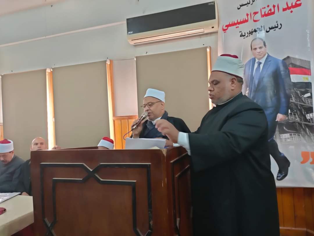رئيس منطقة سوهاج الأزهرية يشهد تكريم الدارسين الخاتمين في أروقة القرآن والتجويد والقراءات