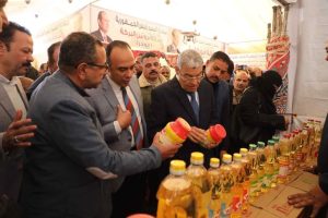 وزارة التنمية المحلية تتابع جهود محافظة المنيا في التوسع  في إقامة معارض ومنافذ أهلا رمضان