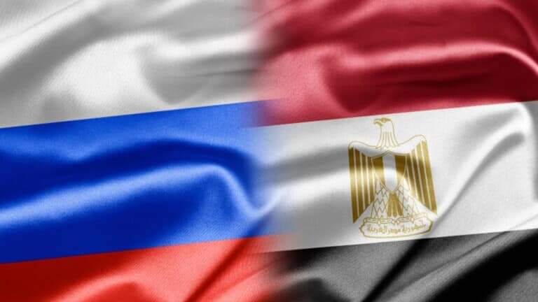 تعاون مصري روسي للبحث عن البترول في صحراء مصر.
