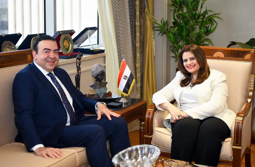 وزيرة الهجرة تلتقي برجال أعمال مصريين بأمريكا لتعزيز الاستثمار في مصر