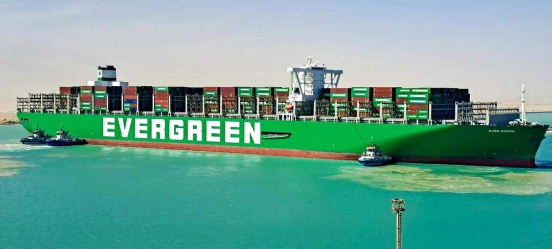 ميناء السخنة التابع لاقتصادية قناة السويس يستقبل سفينة الحاويات“Ever Goods”