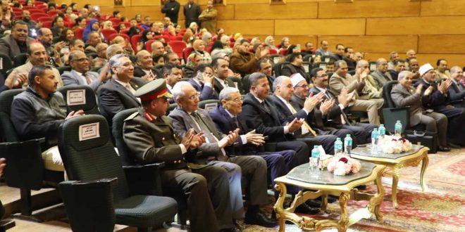 محافظ المنيا يشهد الحفل الفني لفرقة التخت العربي بمسرح المحافظة