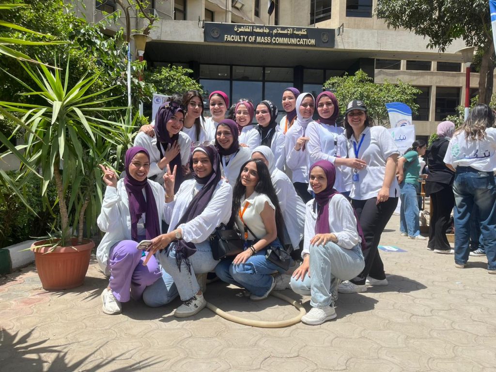 طلاب إعلام القاهرة يطلقون حملة توعية بأهمية تعليم الأطفال البرمجة