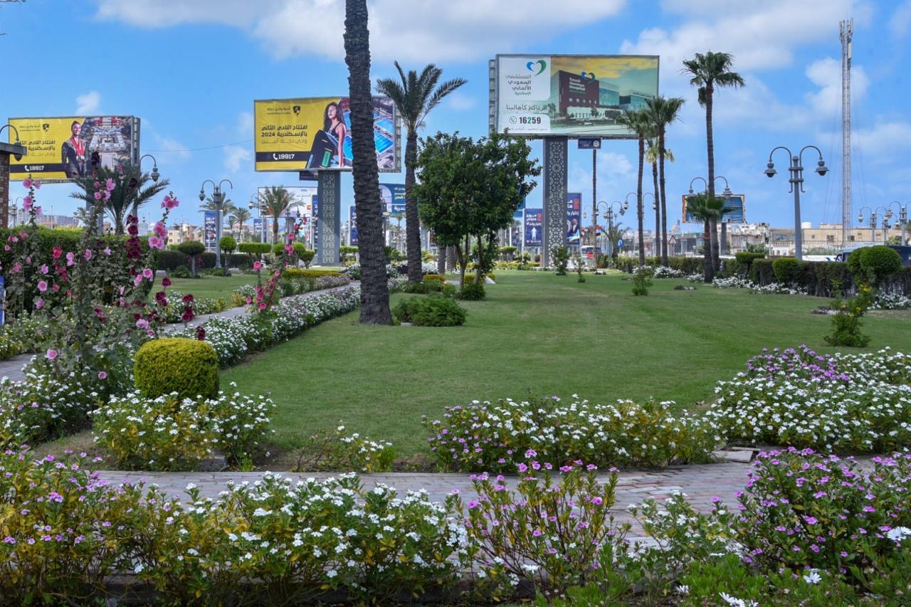 محافظ الإسكندرية يفتتح معرض الزهور والزينة بمدخل الإسكندرية الصحراوي