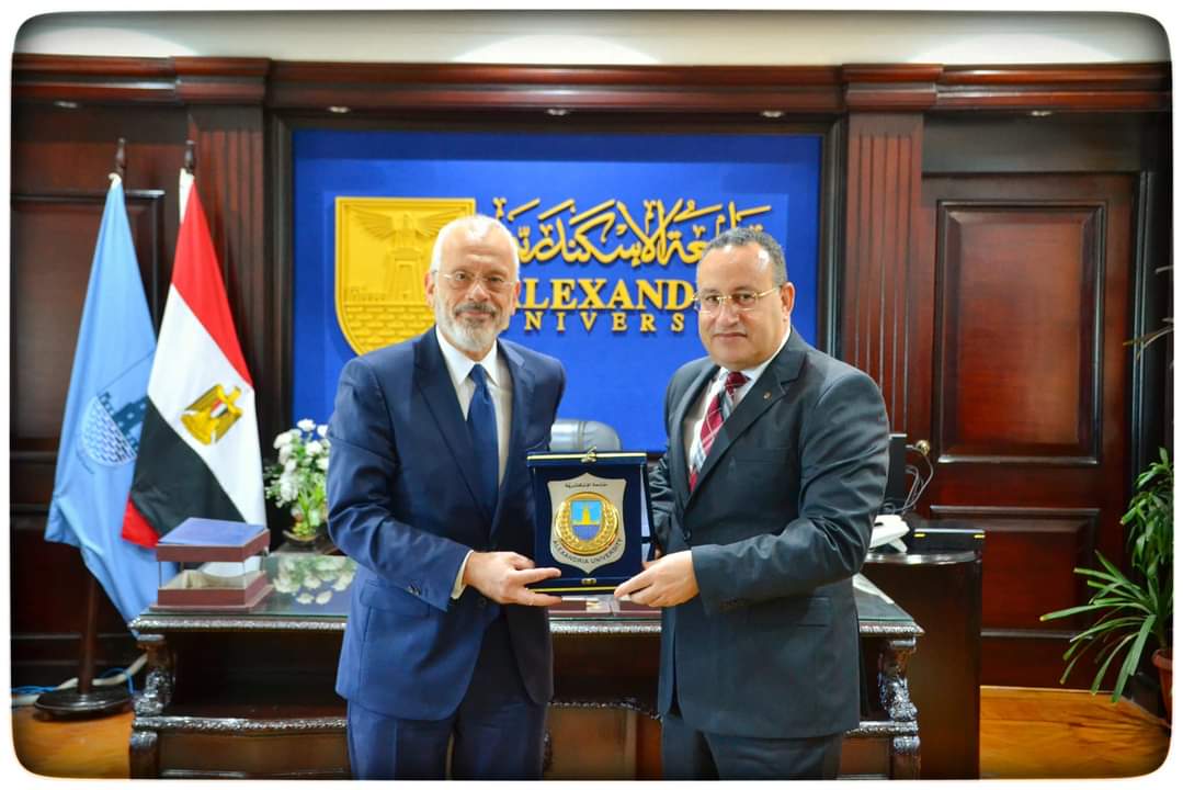 رئيس جامعة الإسكندرية يستقبل سفير اليونان بالقاهرة