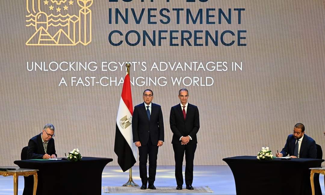 توقيع اتفاقيتين تجاريتين بين الشركة المصرية للاتصالات وميدوسا الأوروبية
