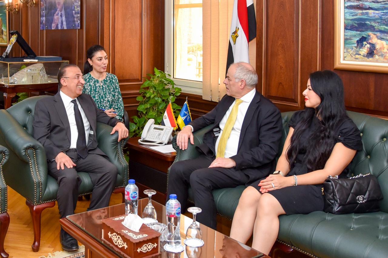 محافظ الإسكندرية يستقبل سفير أستراليا لبحث سبل التعاون المشترك بين الجانبين
