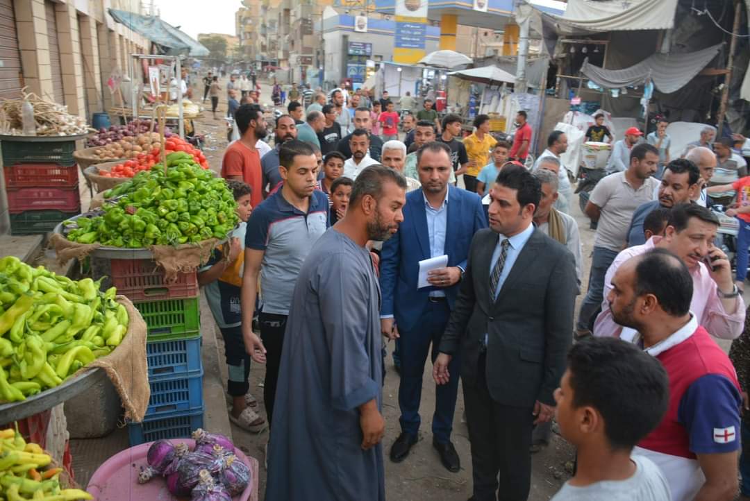 نائب المحافظ يقود حملة مرافق بنطاق حي غرب سوهاج