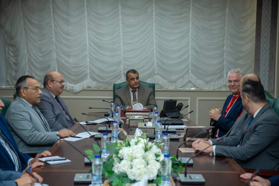" وزير الدولة للإنتاج الحربى " يستقبل رئيس مجلس إدارة شركة " تدوير الإماراتية "