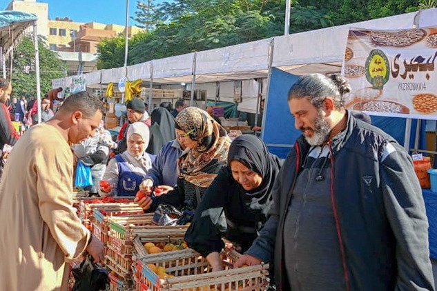 إقامة سوق اليوم الواحد بالبيطاش  بحي العجمي