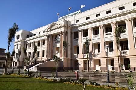 جامعة بنها ضمن أفضل 10 جامعات مصرية