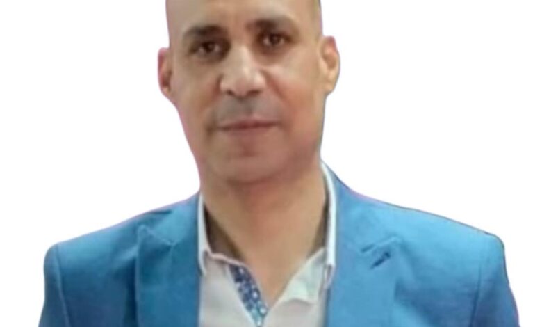 الهوية في مواجهة الأعراف والتقاليد والطموحات الفردية