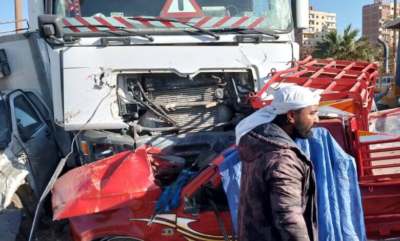 حادث تصادم بين تريلا و سيارتى بيك أب على الطريق الدائري بسمالوط يسفر عن 9 وفيات 