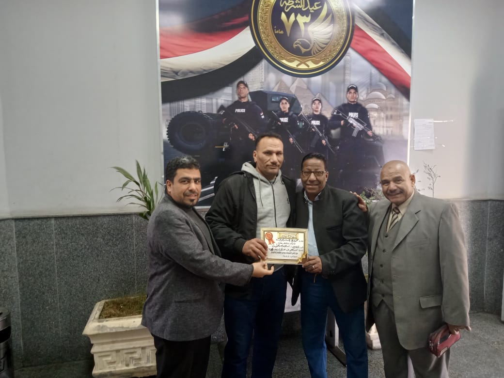 الجيل الديمقراطى بالإسكندرية في زيارة لتكريم رجال شرطة قسم العامرية