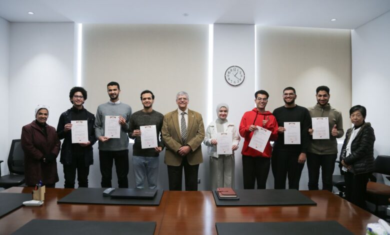 طلاب الجامعة اليابانية يجتازون اختبار ( JLPT) لتعلم اللغة اليابانية