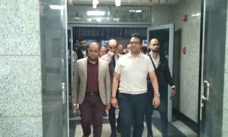 دويدار يستهل جولاته التفقدية المفاجئة خلال أجازة عيد الفطر بزيارة مفاجئة لمستشفى طهطا العام بعد الإفطار لمتابعة سير العمل