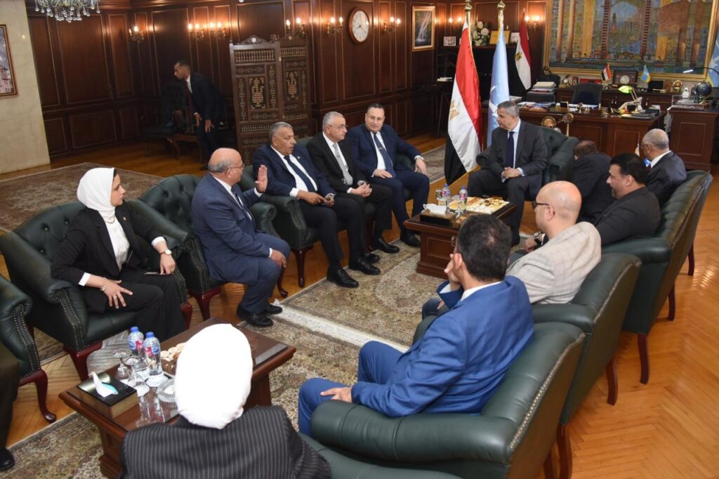 محافظ الإسكندرية يستقبل المهنئين بعيد الفطر المبارك بديوان عام المحافظة
