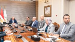 وزير الري يتابع حالة مجرى نهر النيل و الجهود المبذولة لازالة التعديات على النهر
