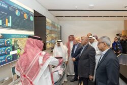 نائب رئيس مجلس الوزراء للتنمية في جولة تفقدية هامة بميناء جدة 