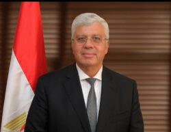 وزير التعليم العالي يصل إلى الكويت للمشاركة في قمة كيو إس 