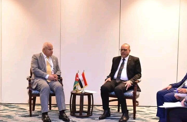 وزيرالعمل بحث مع نظيره الأردني توفير فرص عمل جديدة