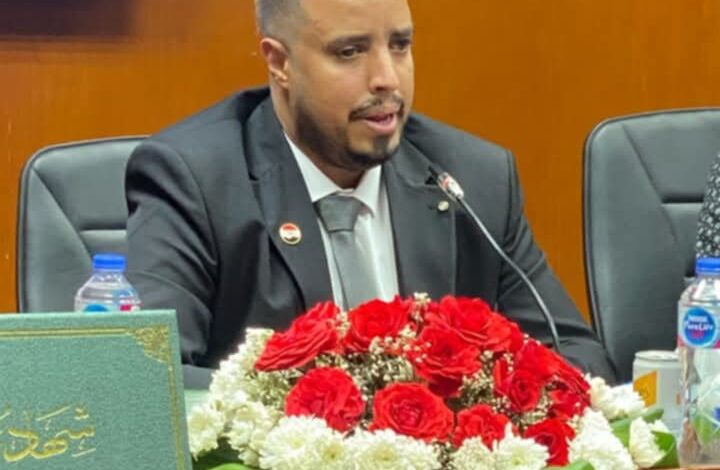 الدكتور أسامة عثمان نموزج مضئ في سماء الأدب العربي