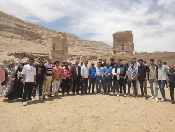 زيارة ميدانية لمنطقة أتريبس الاثرية تنظمها كلية الآثار بجامعة سوهاج لطلابها