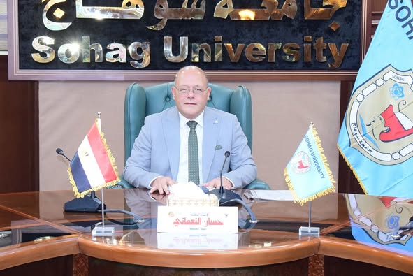 رئيس جامعة سوهاج يكلف الدكتور صبري توفيق عميدا لكلية الألسن