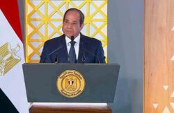 وصول الرئيس عبد الفتاح السيسي إلى مقر احتفالية عيدالعمال في السويس