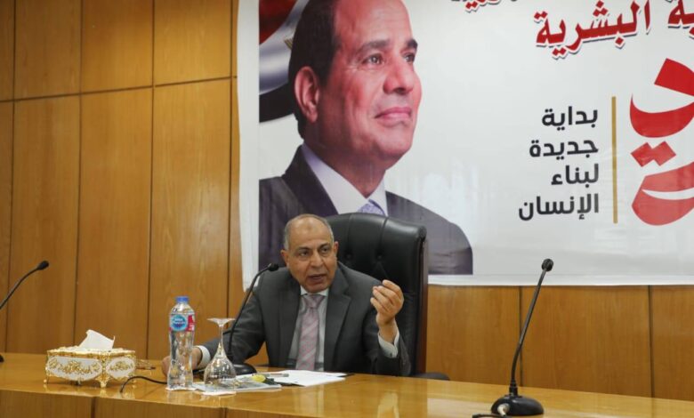 محافظ المنيا يعقد لقاءً موسعاً مع أهالى مراكز أبوقرقاص ،ملوى ، ديرمواس
